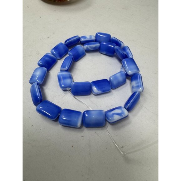 Vintage Glass Beads West German Rectangular Blue w/ White Swirls 27 Beads - Picture 4 of 6